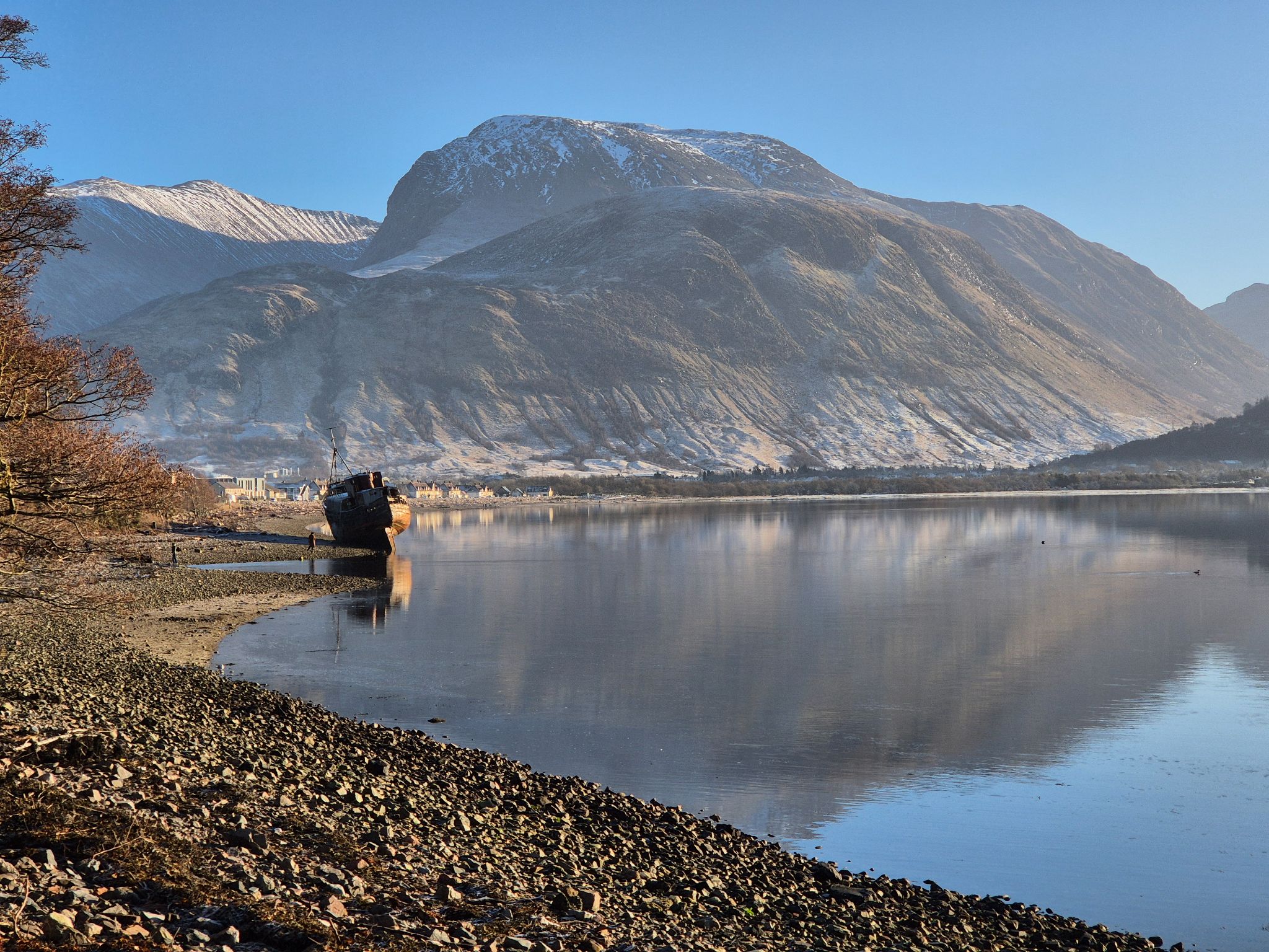 Das Schiffswrack von Corpach („Old Boat of Caol“) ist ein 2011 gestrandetes ehemaliges Fischerboot am Ufer von Loch Linnhe bei Fort William in Schottland. Das 26 Meter lange Wrack (Baujahr 1975) ist ein beliebtes Fotomotiv mit Blick auf den Ben Nevis und liegt nahe den Schleusen des Caledonian Canal.